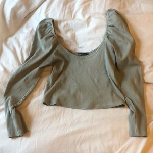 Zara puffy sleeve top